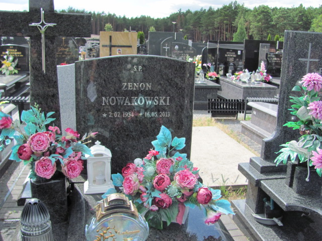 Zenon Nowakowski 1954 Archidiecezja Łódzka - Grobonet - Wyszukiwarka osób pochowanych