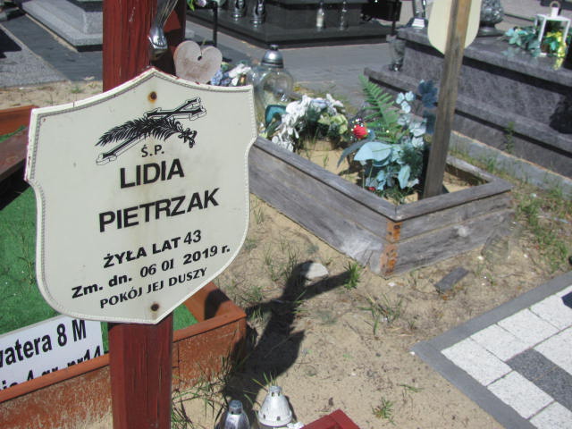 Lidia Pietrzak 1976 Archidiecezja Łódzka - Grobonet - Wyszukiwarka osób pochowanych